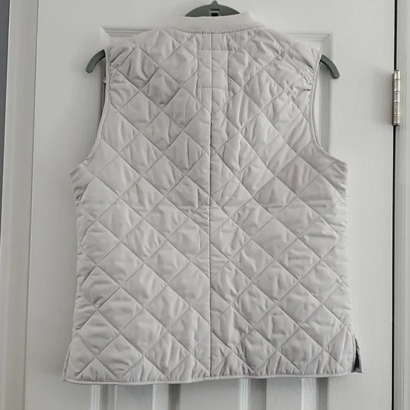 Gap Quilted Puffer Vest Size Medium - Picture 5 of 6